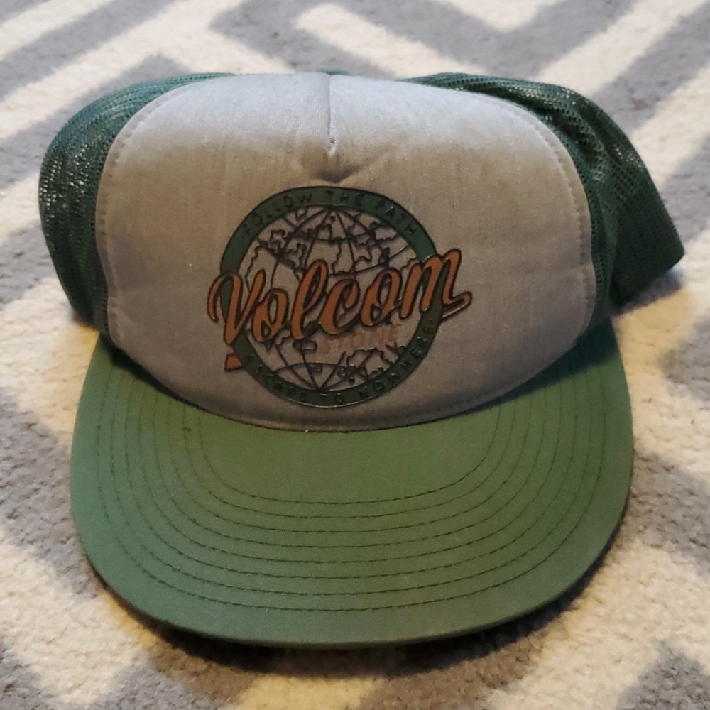 Volcom trucker hat - Picture 5 of 7